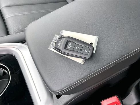 Used 2025 Audi Q5 2.0T Premium Plus w/ Premium Plus image 10