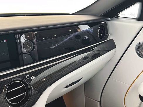 New 2025 Rolls-Royce Spectre Black Badge w/ Leather Finishing Pack image 9