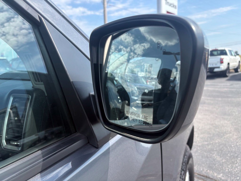 Used 2024 Nissan Frontier SV w/ Technology Package RWD image 37