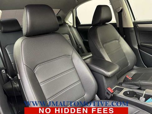Used 2020 Volkswagen Passat 2.0T SE FWD image 18