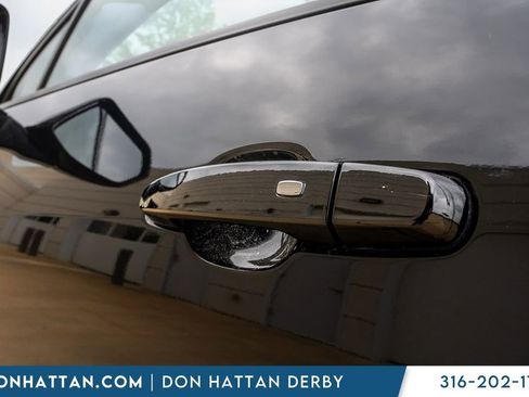 Used 2025 Chevrolet Blazer LT FWD image 35