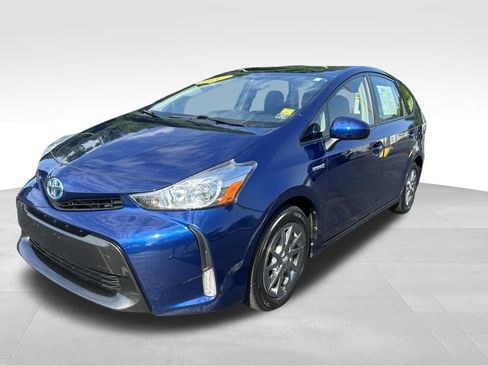Used 2017 Toyota Prius V Three FWD image 1