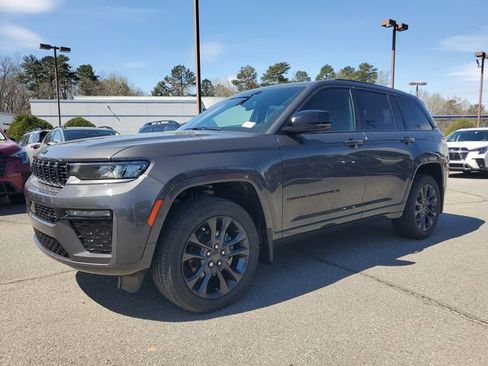 New 2026 Jeep Grand Cherokee Limited image 3