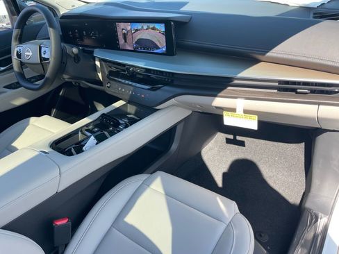 New 2025 Nissan Murano SL AWD/4WD image 15