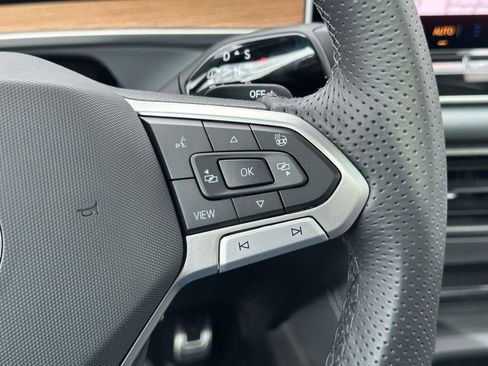 New 2026 Volkswagen Tiguan SEL R-Line image 18