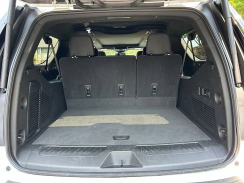 Used 2023 GMC Yukon XL SLT w/ SLT Premium Package RWD image 45