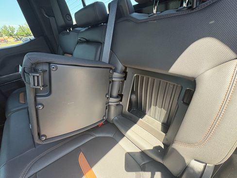 Used 2021 GMC Sierra 1500 AT4 w/ AT4 Premium Package AWD/4WD image 22