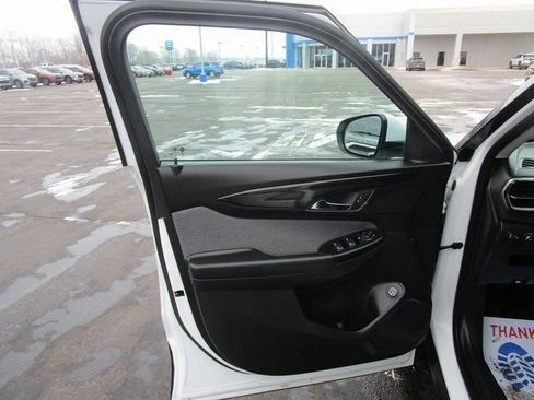 Certified 2024 Chevrolet TrailBlazer LT w/ Convenience Package image 27