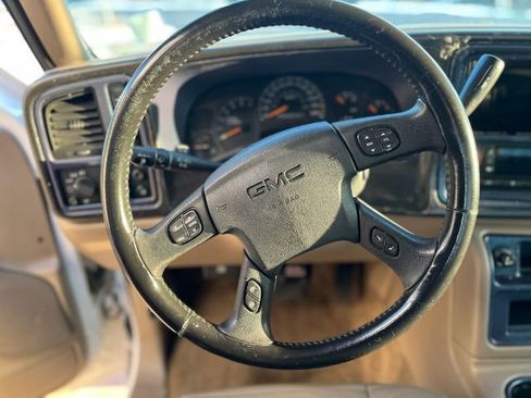 Used 2006 GMC Sierra 2500 SLT w/ Onstar Plus Package image 16