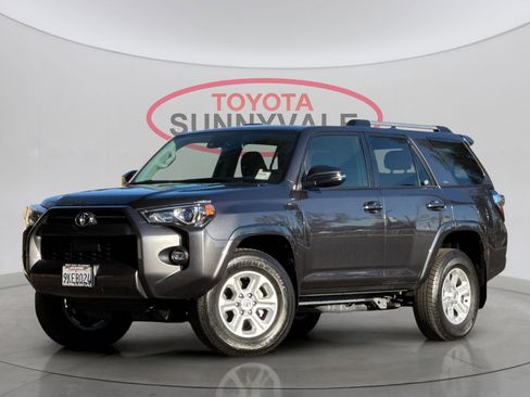 Used 2023 Toyota 4Runner SR5 Premium image 2