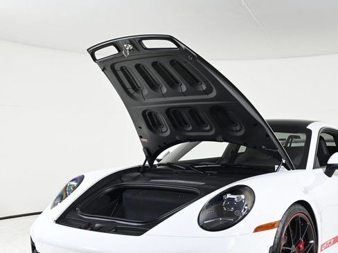 Certified 2022 Porsche 911 GT3 image 31