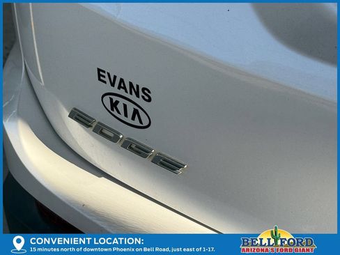 Used 2017 Ford Edge Titanium w/ Equipment Group 301A FWD image 13