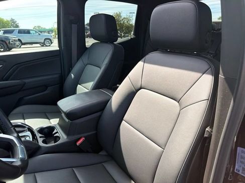 Used 2025 GMC Canyon Elevation w/ Convenience Package AWD/4WD image 20