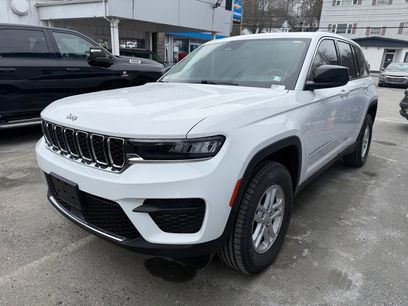 Used 2023 Jeep Grand Cherokee Laredo w/ Luxury Tech Group I