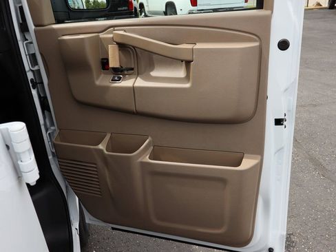 New 2025 Chevrolet Express 3500 w/ Chrome Appearance Package RWD image 17