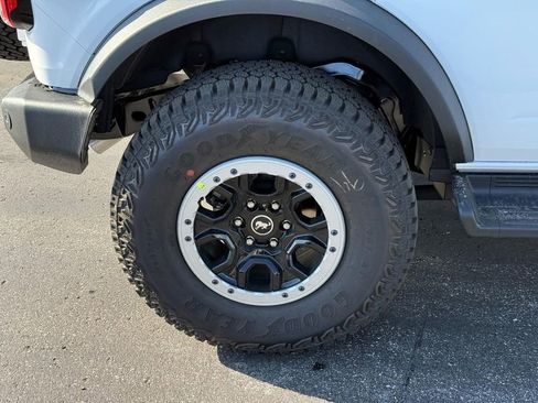 New 2025 Ford Bronco Outer Banks w/ Sasquatch Package image 4