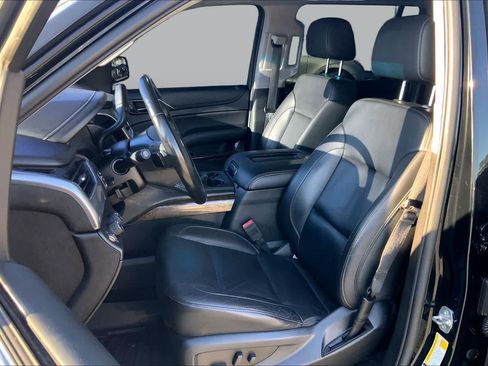 Used 2019 Chevrolet Suburban LT AWD/4WD image 8