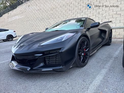 Used 2025 Chevrolet Corvette Z06 w/ Z07 Performance Package image 1