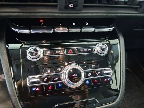Used 2022 Lincoln Corsair AWD w/ Premium Package image 14