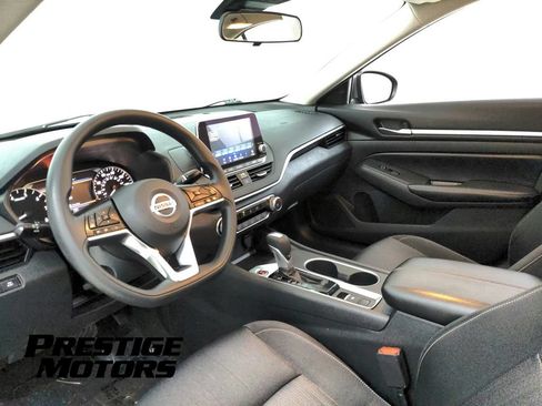 Used 2022 Nissan Altima 2.5 SV AWD/4WD image 17