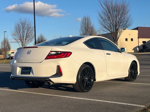 Used 2016 Honda Accord EX image 8