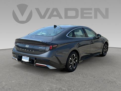 Used 2025 Hyundai Sonata SEL FWD image 22