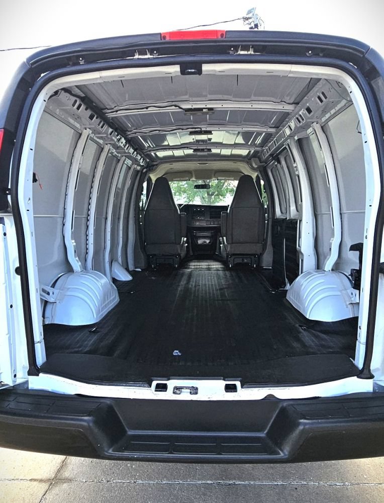 Used 2023 Chevrolet Express 2500 w/ Driver Convenience Package RWD image 9