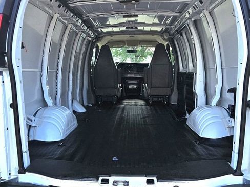 Used 2023 Chevrolet Express 2500 w/ Driver Convenience Package RWD image 9