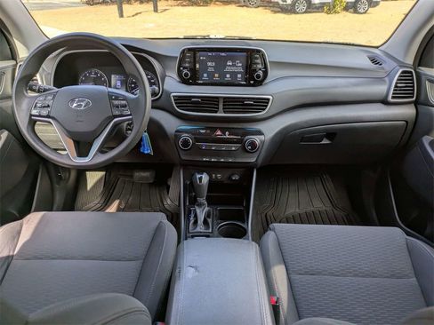 Used 2019 Hyundai Tucson SE image 15