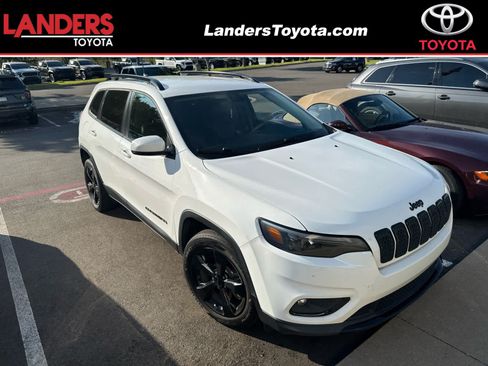 Used 2020 Jeep Cherokee Latitude Plus FWD image 1