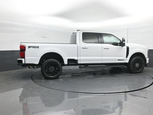 New 2026 Ford F250 Lariat w/ Black Appearance Package AWD/4WD image 8