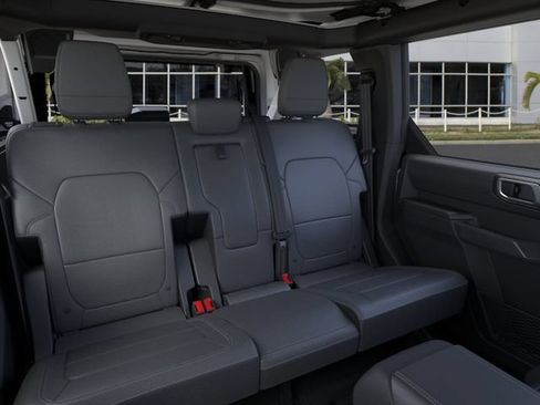 New 2026 Ford Bronco Outer Banks AWD/4WD image 11