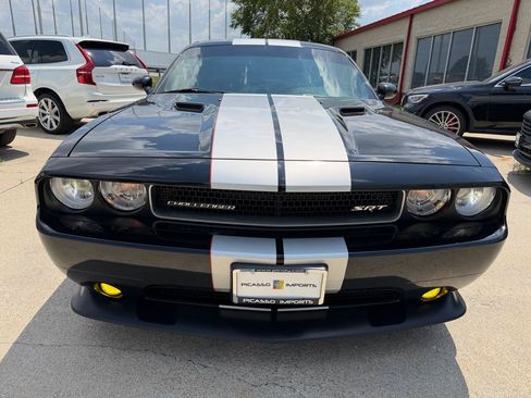 Used 2014 Dodge Challenger SRT8 RWD image 21
