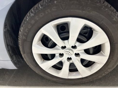 Used 2025 Toyota Corolla LE w/ Convenience Package FWD image 40