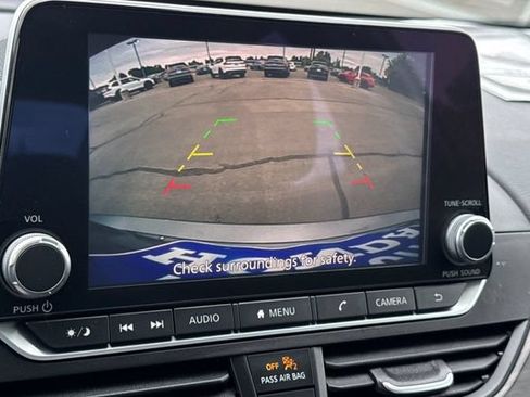 Used 2025 Nissan Altima 2.5 SV AWD/4WD image 15