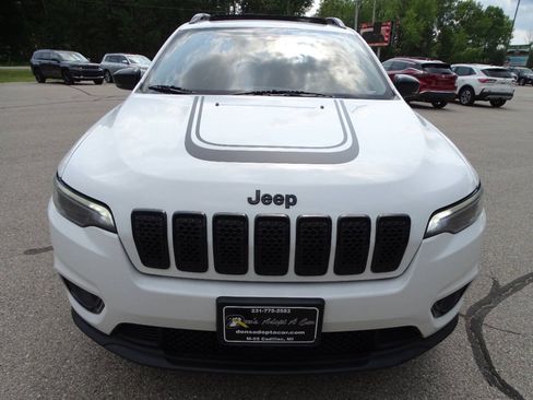 Used 2022 Jeep Cherokee 4WD Latitude Lux image 6