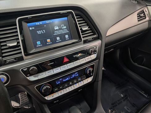 Used 2018 Hyundai Sonata Sport FWD image 11