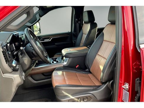 Used 2024 Chevrolet Silverado 3500 High Country w/ High Country Premium Package AWD/4WD image 22