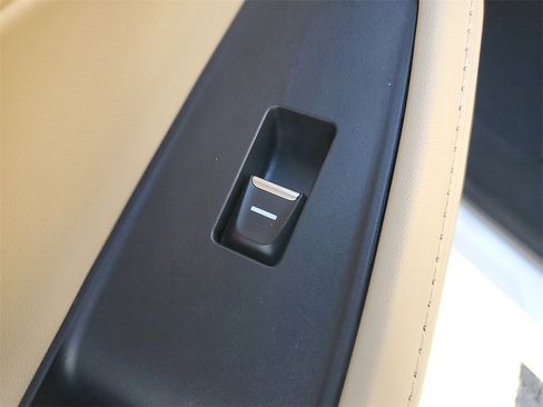 Certified 2024 Acura MDX FWD w/ Technology Package image 17