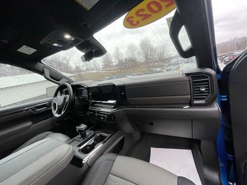 Used 2023 Chevrolet Silverado 1500 ZR2 w/ Technology Package image 14