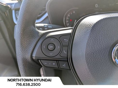 Used 2025 Toyota RAV4 XLE AWD/4WD image 27