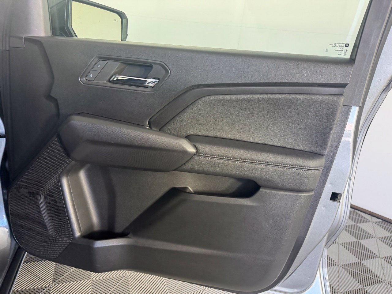 Used 2023 Chevrolet Colorado LT w/ LT Convenience Package III RWD image 32