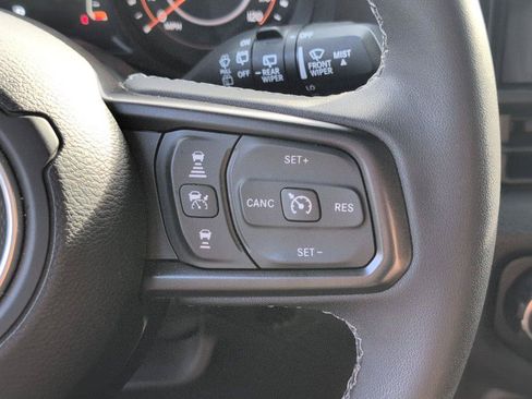 Used 2025 Jeep Wrangler Unlimited Sport AWD/4WD image 29