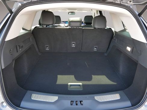 Used 2024 Lincoln Nautilus Premier w/ Equipment Group 102A image 12