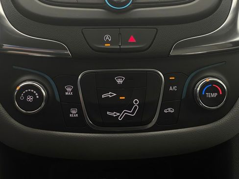 Used 2024 Chevrolet Equinox LS w/ LS Convenience Package FWD image 23