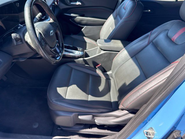 Used 2024 Chevrolet Trax RS w/ Sunroof Package FWD image 20