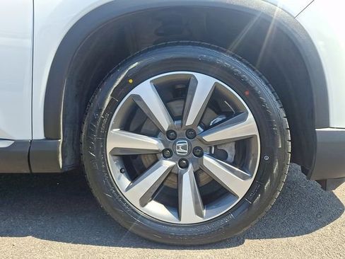 Certified 2025 Honda Pilot Elite image 8