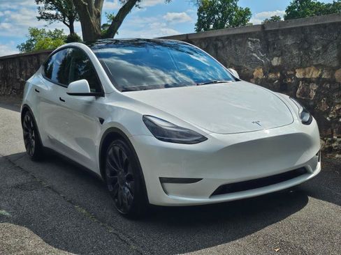 Used 2023 Tesla Model Y Performance AWD/4WD image 12