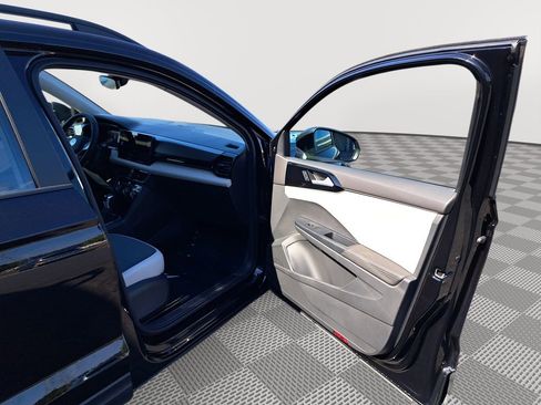 New 2025 Volkswagen Taos S image 18