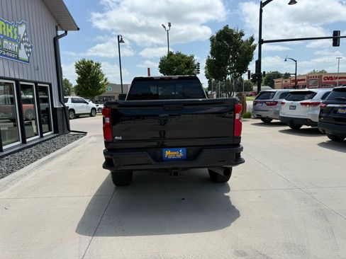 Used 2021 Chevrolet Silverado 2500 LTZ w/ LTZ Plus Package AWD/4WD image 5